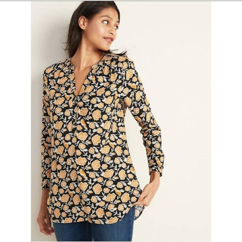 Old Navy Blouse Top Womens Small Black Gold Floral Print Boho Tunic Split V Neck